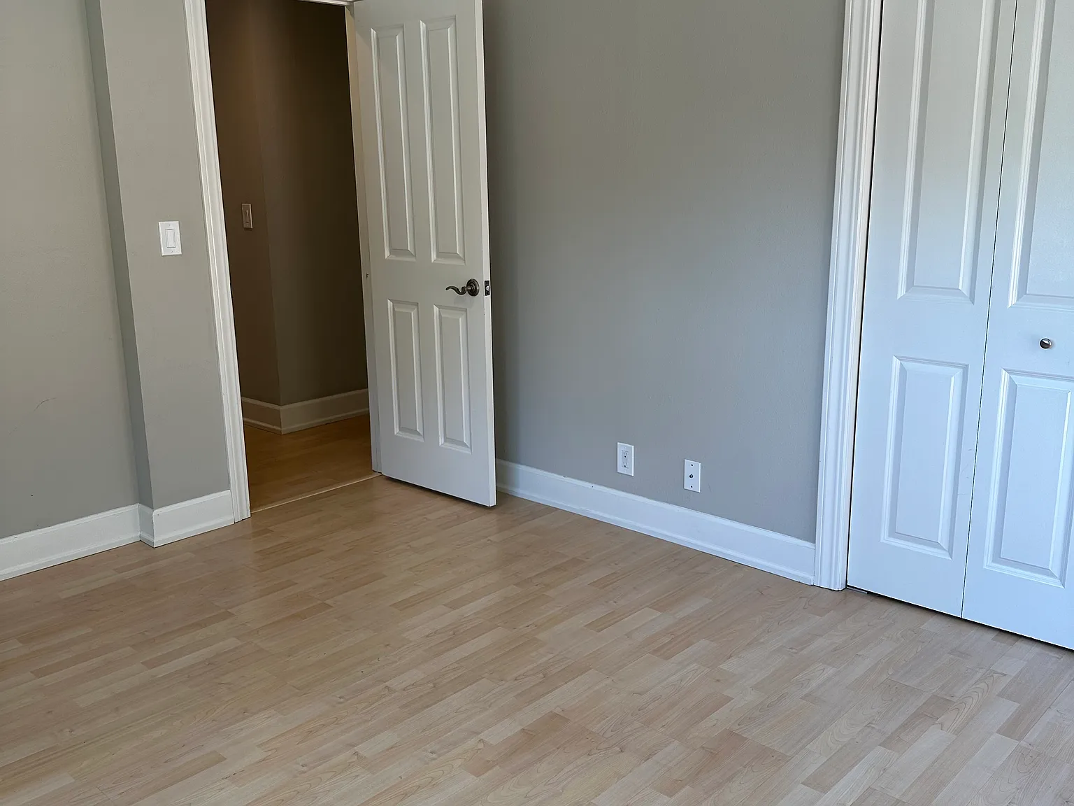 2 bed, 1100 sqft, $4,500 — Photo 2