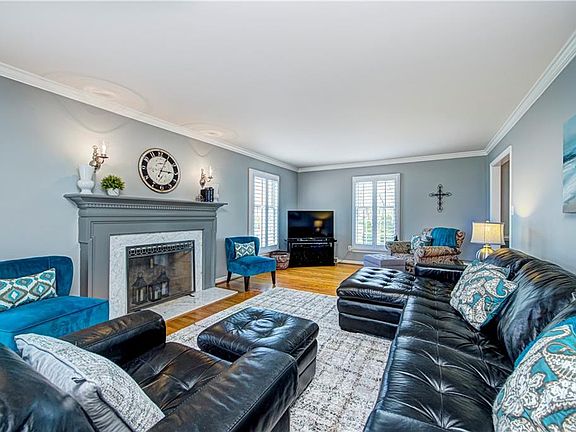 5th image of 4205 Briarwood Dr