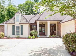 12270 Oak Alley Dr, Geismar, LA 70734