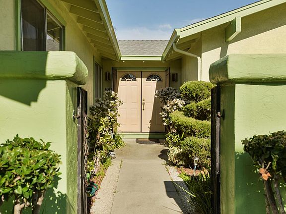 2nd image of 2729 Los Altos Dr