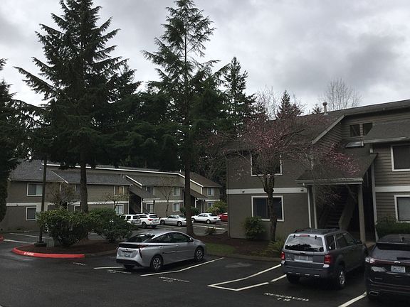 4th image of 12616 NE 119th St APT D6
