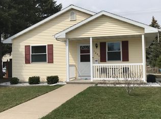 1203 Maple St, Neenah, WI 54956
