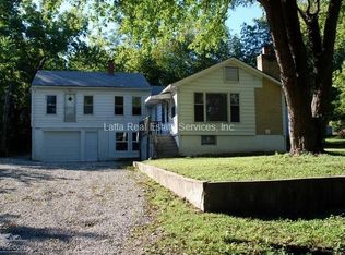 910 S Butler Ln, Independence, MO 64056