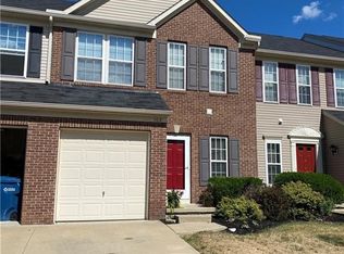 102 Pyrite Ct, Berea, OH 44017