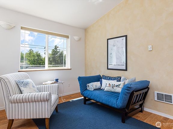 5th image of 1243 Russell Drive