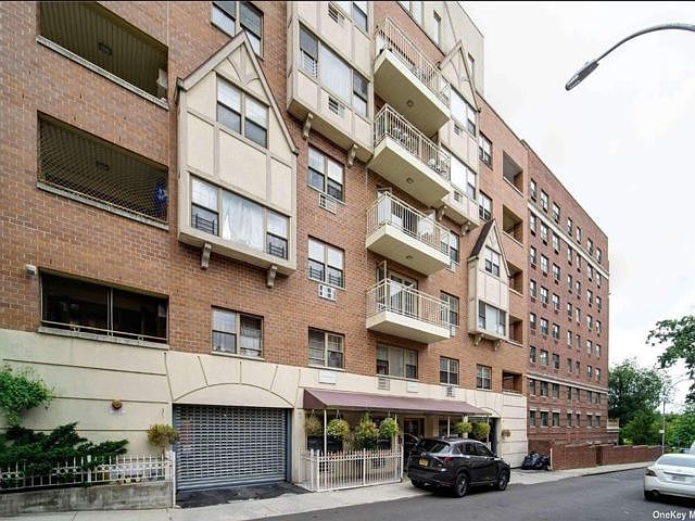 1st image of 8375 117th St