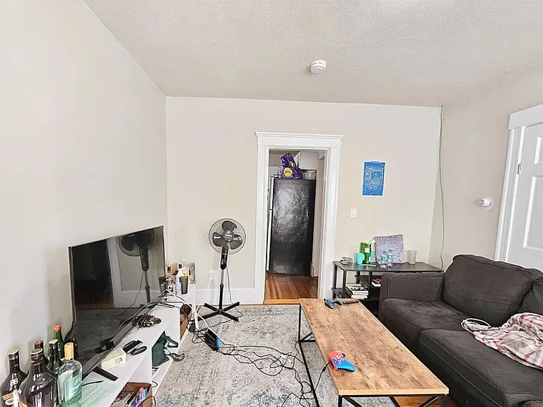 91 Frederick Ave #2 — Photo 13