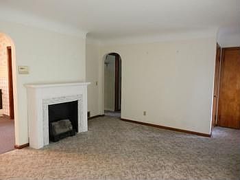 Large spacious living room