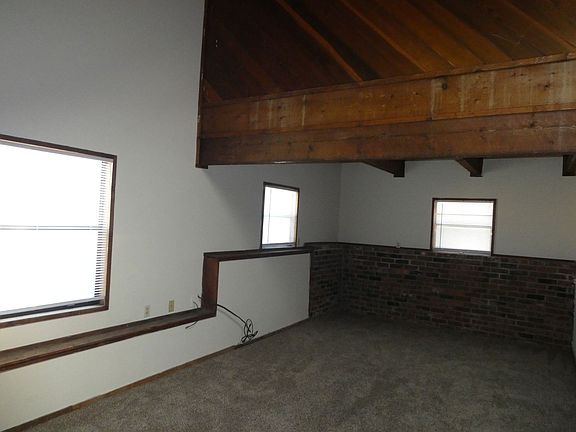 3rd image of 213 Saint Joseph St APT B