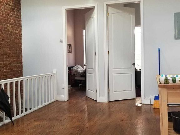 5th image of 404 Chauncey St #3