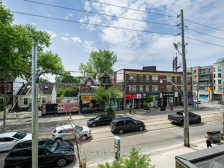 1888 Queen St E #211 — Photo 27