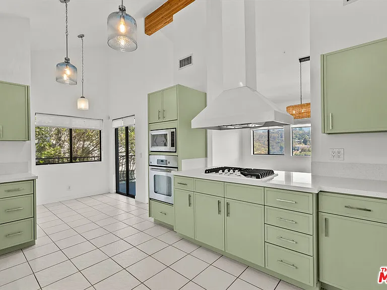 3665 Alta Mesa Dr — Photo 13