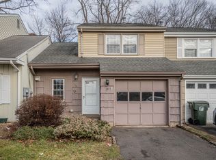 34 Pebble Ct, Newington, CT 06111