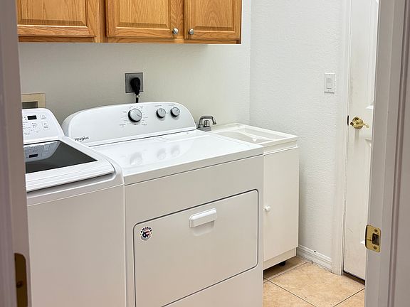 5th image of 9741 Las Casas Dr