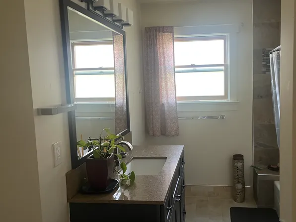 890 Regal Rd, Berkeley, CA 94708