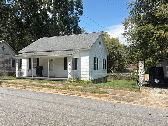 2nd image of 905 Osborne Ave