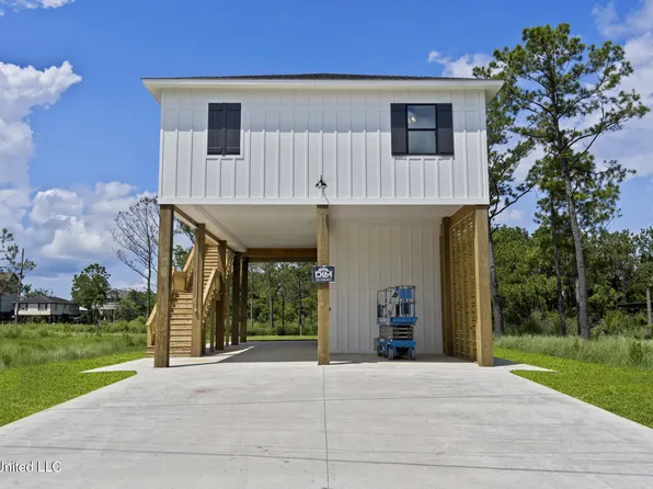4114 11th Ave, Bay Saint Louis, MS 39520