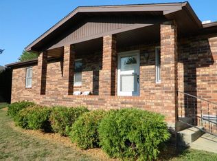 1101 Wilma St, Mountain Grove, MO 65711