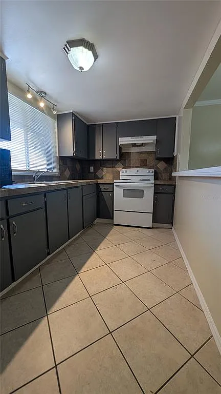 2 bed, 2.0 bath, 1077 sqft, $2,000 — Photo 4