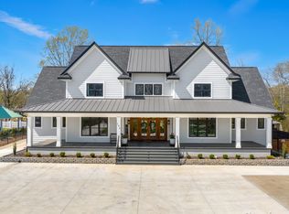 196 Lakeview Cove Dr, Loudon, TN 37774