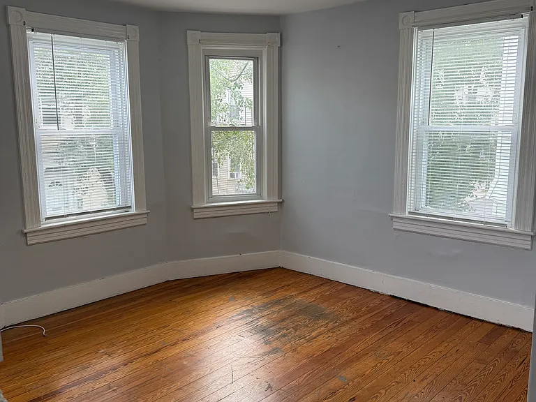87 Penn St #2F — Photo 9