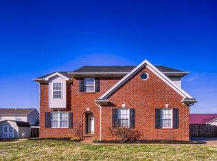 10066 Oshkosh Dr, Newburgh, IN 47630