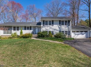 5 Derrygally Cir, Kinnelon, NJ 07405