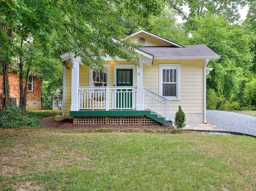 2 bed, 1.0 bath, 989 sqft, $2,500 — Photo 2