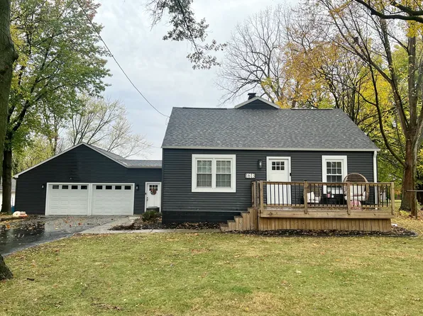 1613 Reno Rd, Sterling, IL 61081