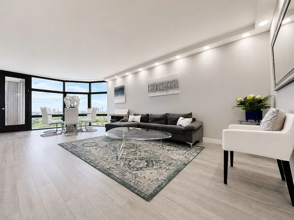 20100 W Country Club Dr APT 1004, Aventura, FL 33180