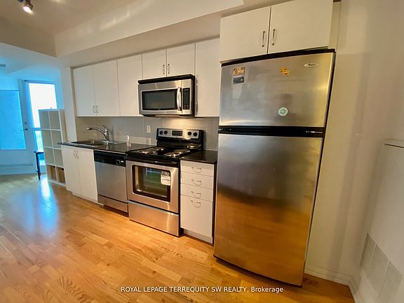 2nd image of 209 Fort York Blvd #1458