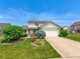 16952 Snapdragon Dr, Brownstown, MI 48173