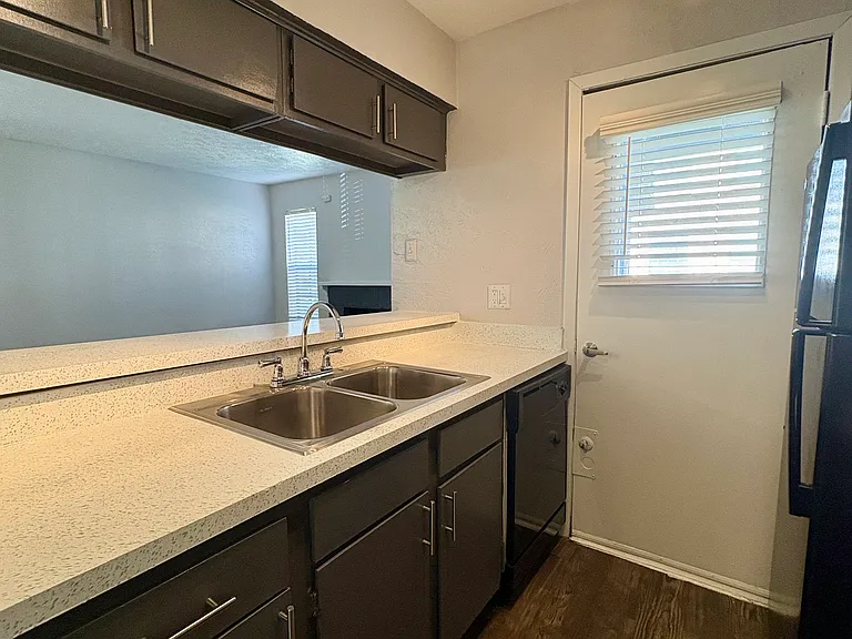 Pleasant Creek Apartments — Photo 42
