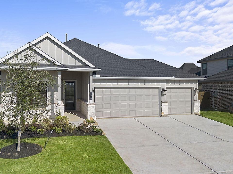 1st image of 120 Black Hickory Dr