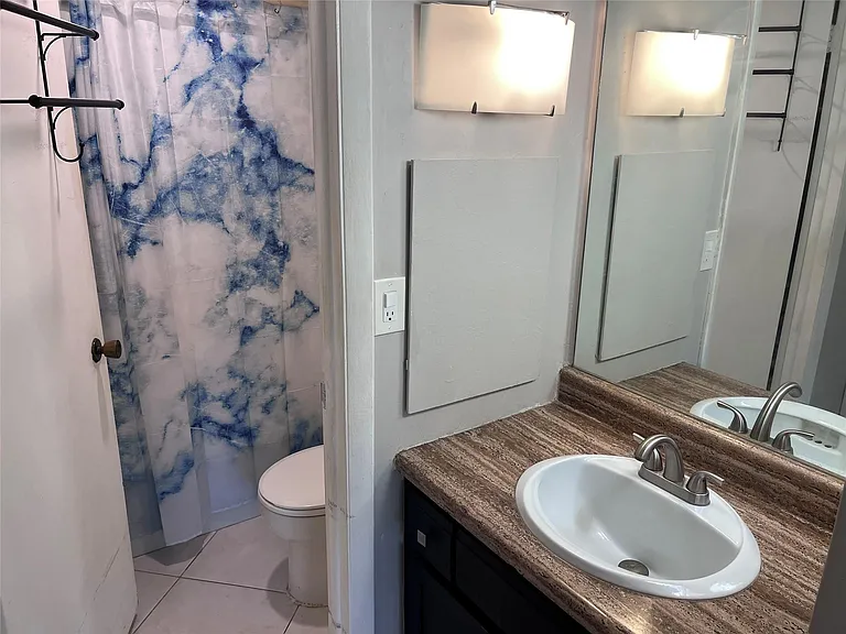 3670 Inverrary Dr #1F — Photo 9
