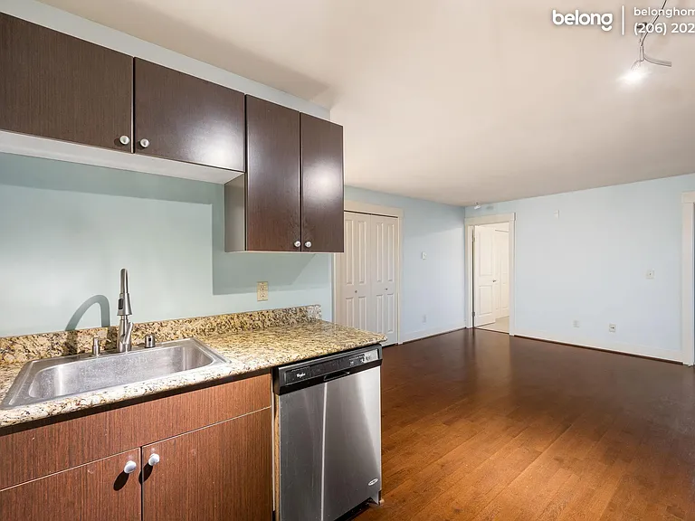 120 NW 39th St #202 — Photo 10