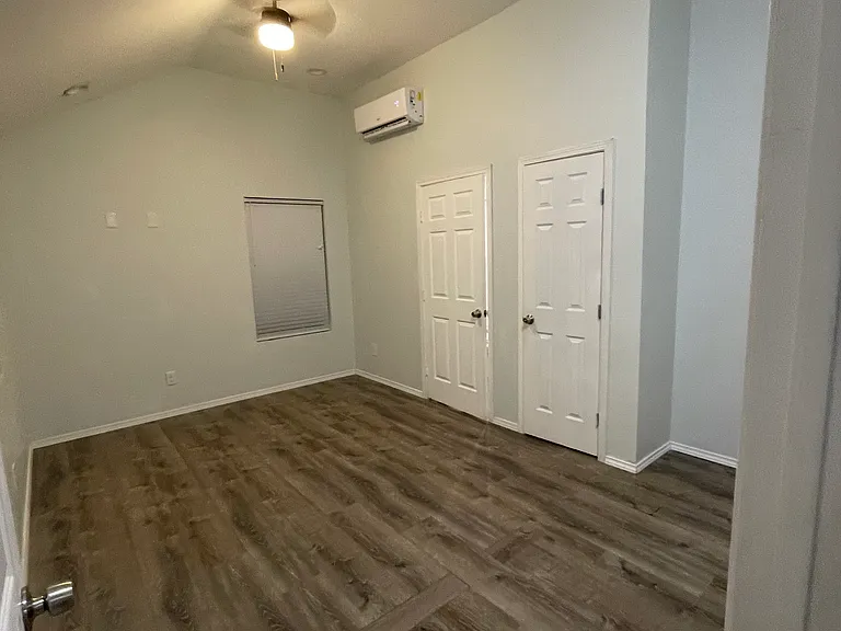 126 Deer Lake Dr #D — Photo 24