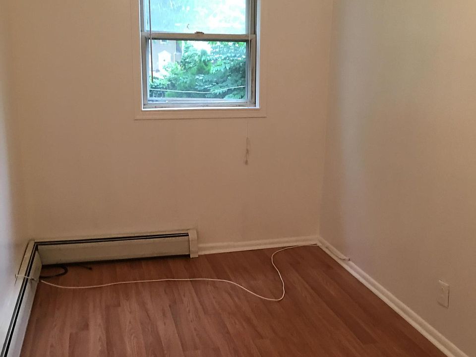 2nd image of 8 Sherman Ave APT 1