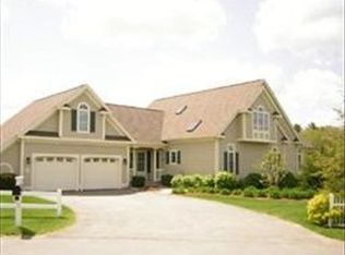 15 Hawkins Pond Ln, Salem, NH 03079