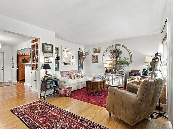 5th image of 1739 S Kentwood Avenue