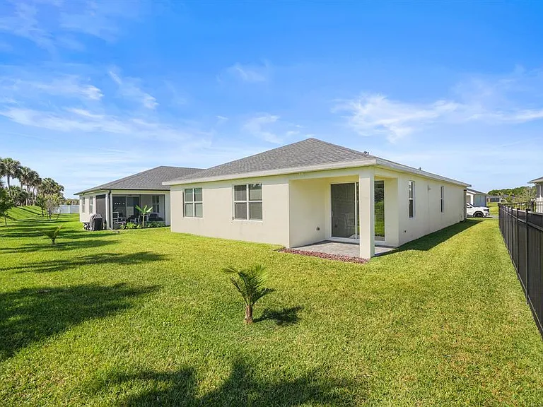 8588 Dahlia Cir — Photo 15