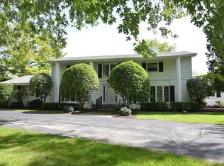 9920 N Range Line Rd, Mequon, WI 53092