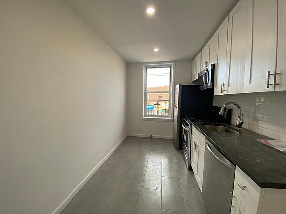 2nd image of 186 Avenue T Floor 2