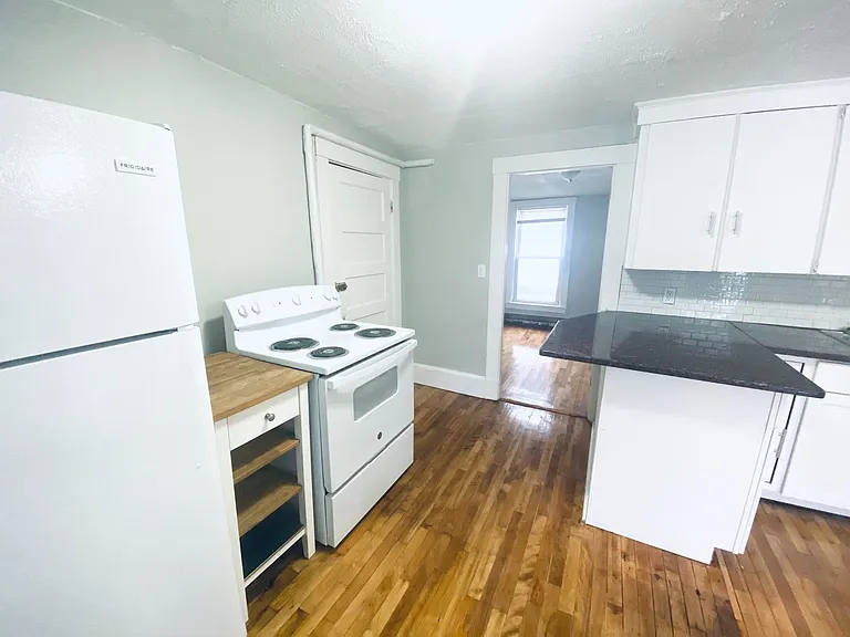 38 Water St — Photo 5