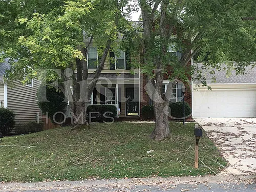 8102 Kingston Dr Photo 1