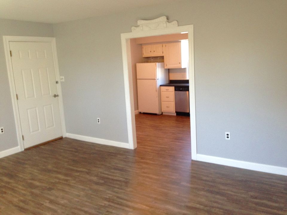 1st image of 206 Orchard Ln #B