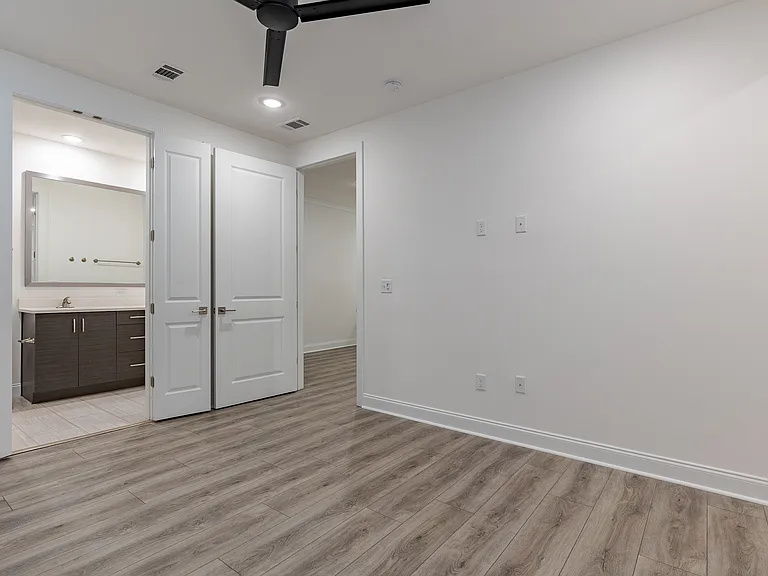 Residences at 393 North Apartments — Photo 3