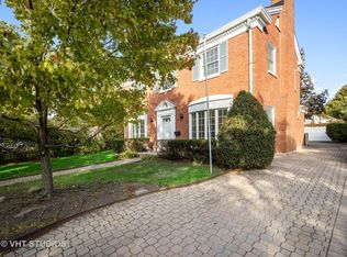 105 Elmore St, Park Ridge, IL 60068