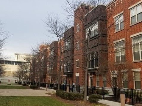 1st image of 2509 S Calumet Ave