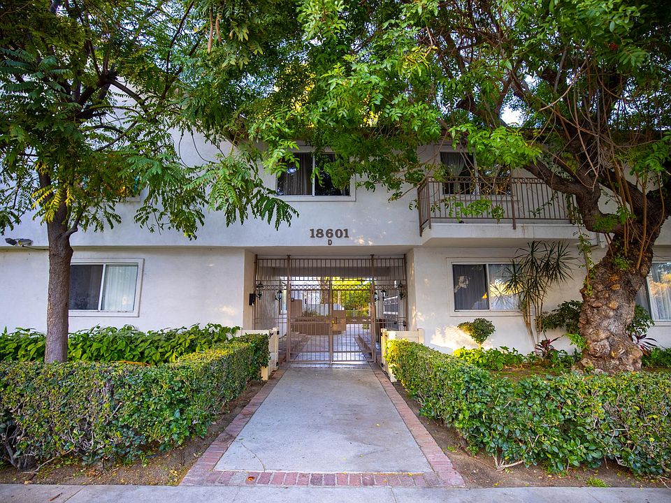 1st image of 18601 Collins St APT D4
